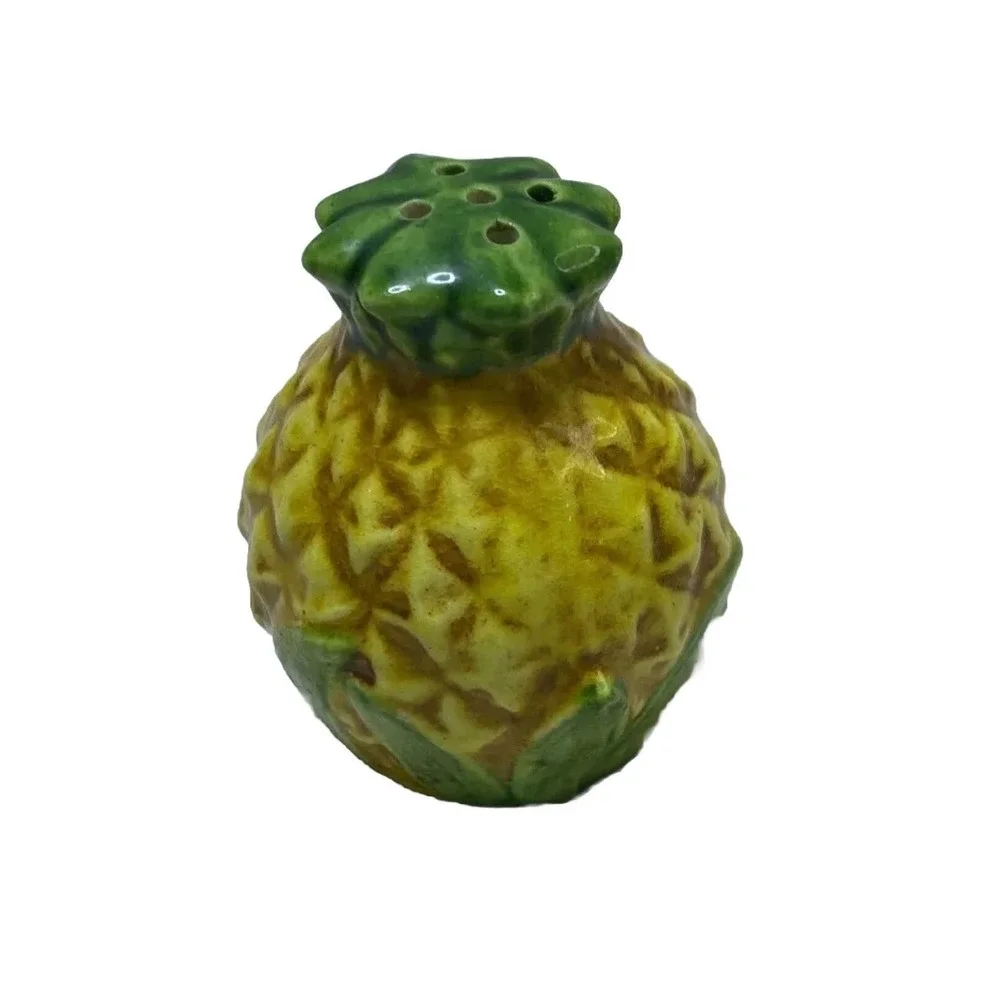 VTG Mini Pineapple Salt /Pepper Shaker Set Japan Hawaii Yellow With Green Leaves